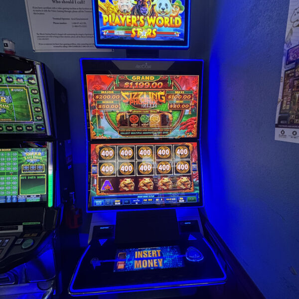 Lyle's Bar & Grill - gaming, gambling - Maryville, IL